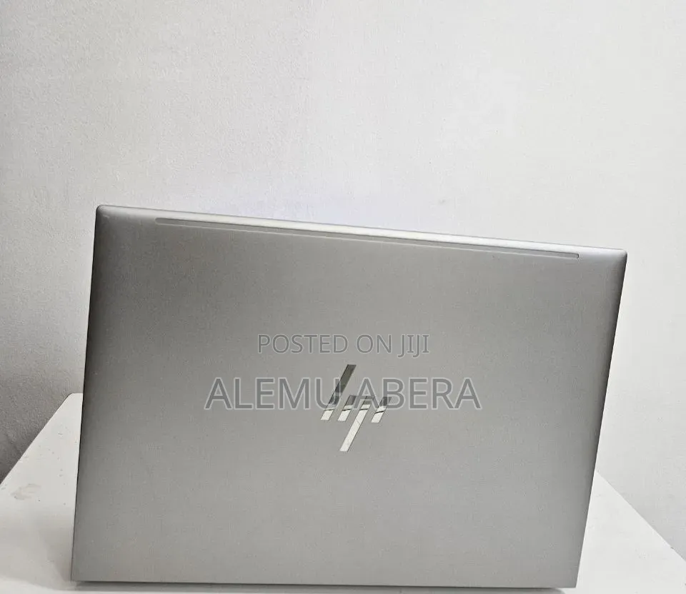 New Laptop HP ZBook Firefly 14 G10 16GB Intel Core i5 SSD 512GB