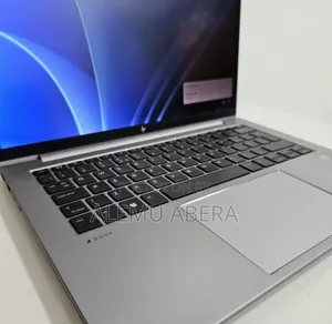 New Laptop HP ZBook Firefly 14 G10 16GB Intel Core i5 SSD 512GB