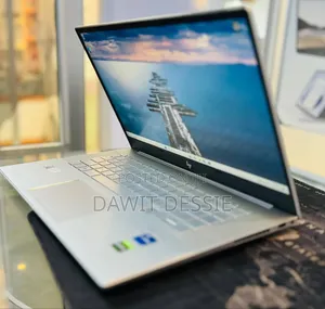 New Laptop HP Envy 15 16GB Intel Core i7 SSD 512GB