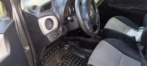 Toyota Yaris 2011 Black