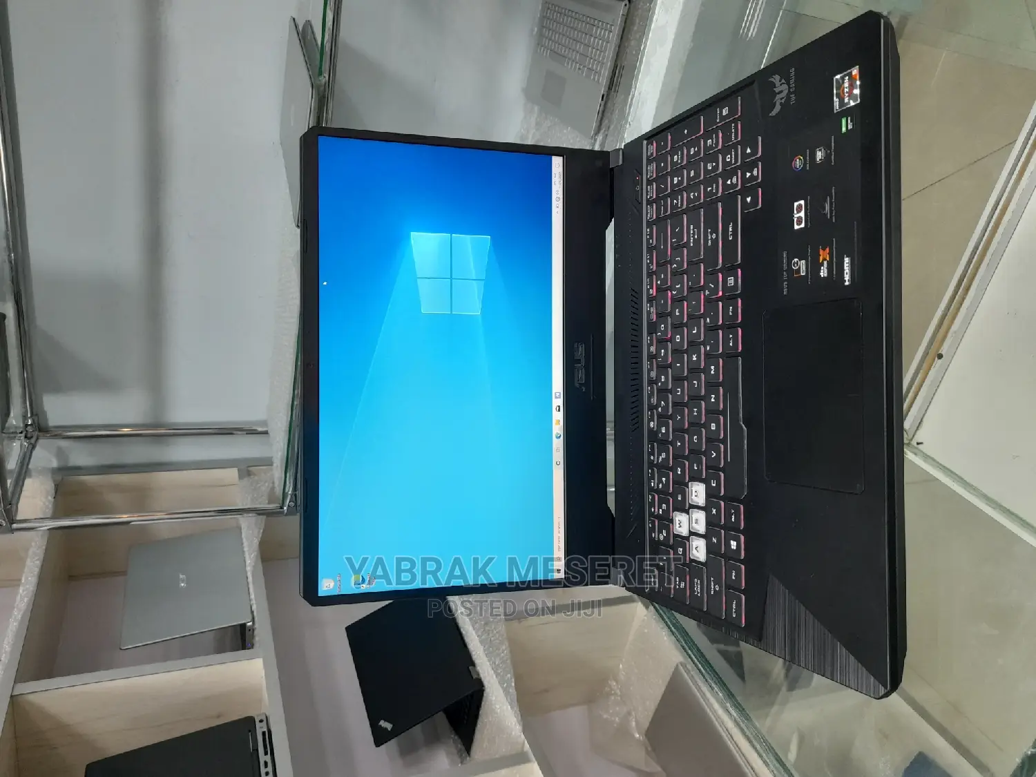 New Laptop HP 8GB AMD Ryzen 5 SSD 256GB