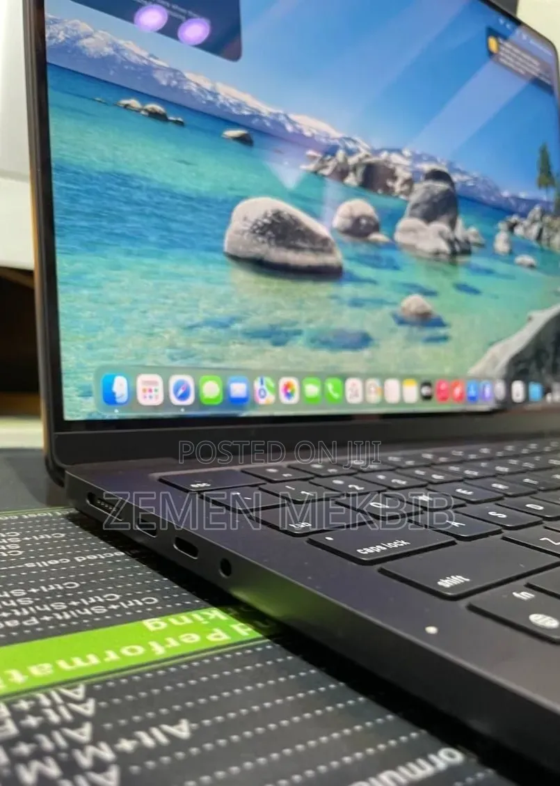 New Laptop Apple MacBook Pro 2024 M4 48GB Apple M4 SSD 2T