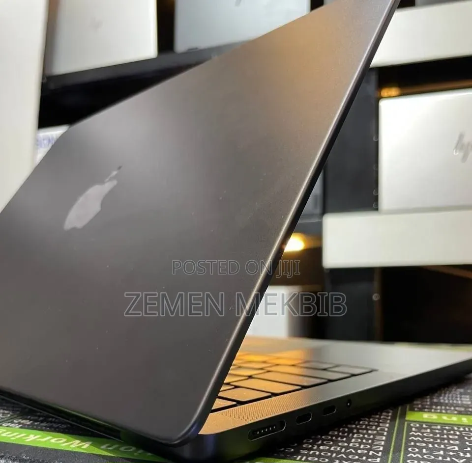 New Laptop Apple MacBook Pro 2024 M4 48GB Apple M4 SSD 2T