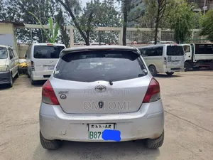 Toyota Yaris 2009 Silver