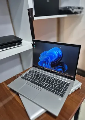 New Laptop HP EliteBook 845 G8 16GB AMD Ryzen 7 SSD 512GB