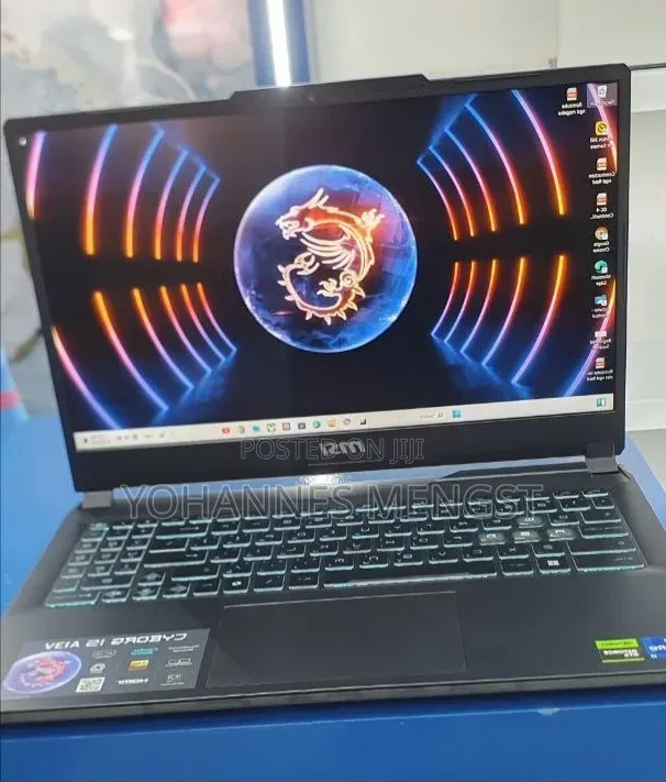 New Laptop MSI Cyborg 15 8GB Intel Core i7 SSD 1T