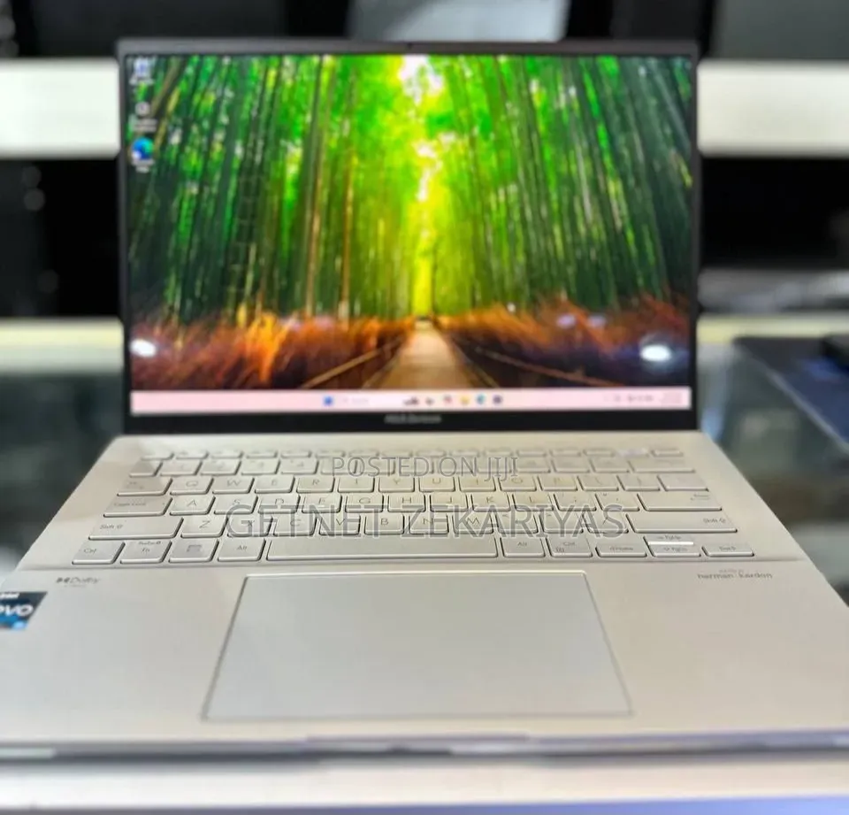 New Laptop Asus Zenbook 14 16GB Intel Core i9 SSD 512GB