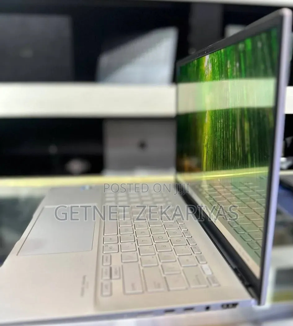 New Laptop Asus Zenbook 14 16GB Intel Core i9 SSD 512GB