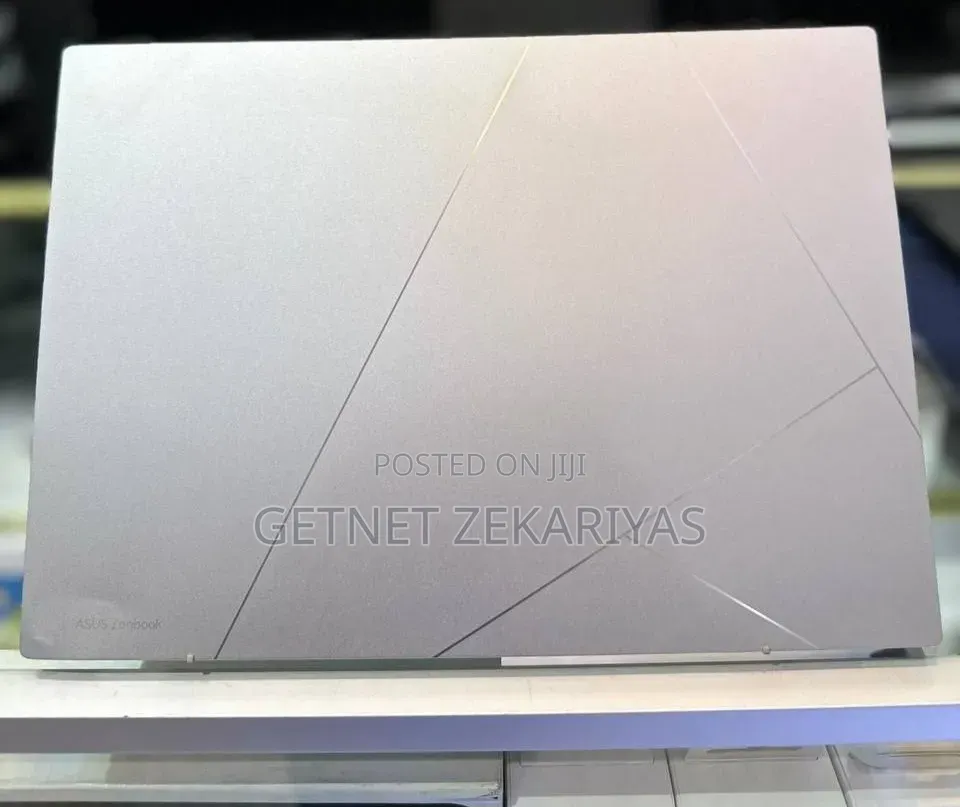 New Laptop Asus Zenbook 14 16GB Intel Core i9 SSD 512GB