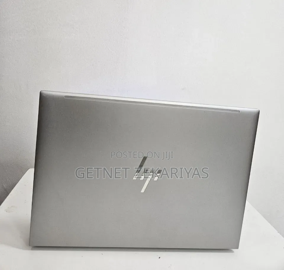 New Laptop HP ZBook Firefly 14 G10 16GB Intel Core i5 SSD 512GB