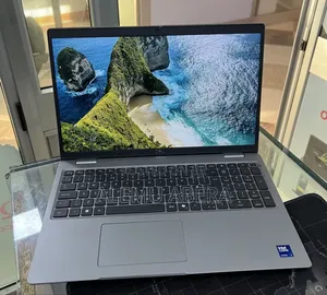 New Laptop Dell Latitude 5550 16GB Intel Core Ultra 7 SSD 512GB