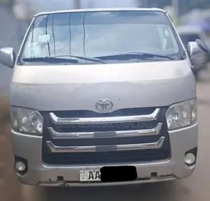 Toyota HiAce 2017 Beige