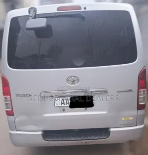 Toyota HiAce 2017 Beige