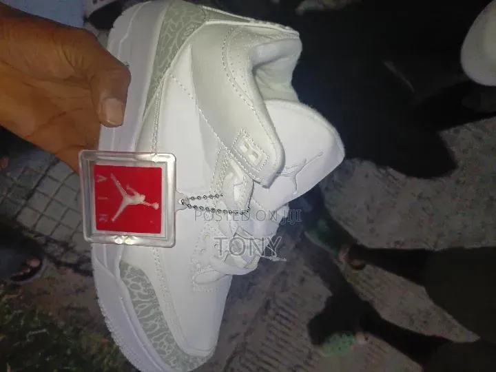 Jordan 3 Reto