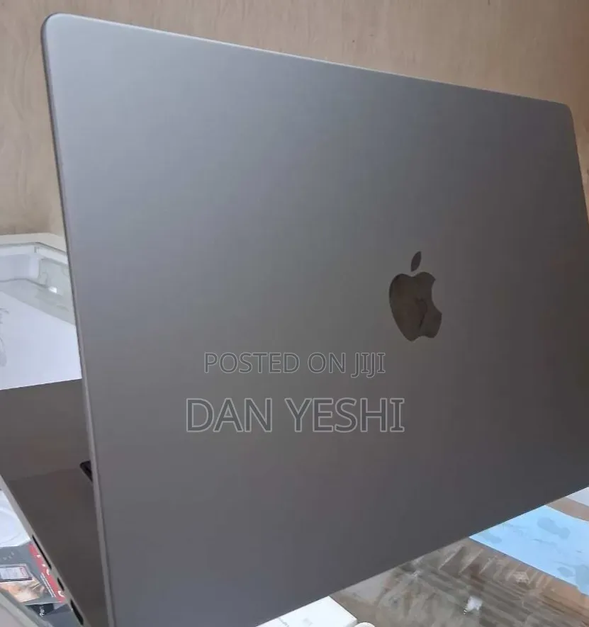 New Laptop Apple MacBook Pro 16GB Apple M1 Pro SSD 1T