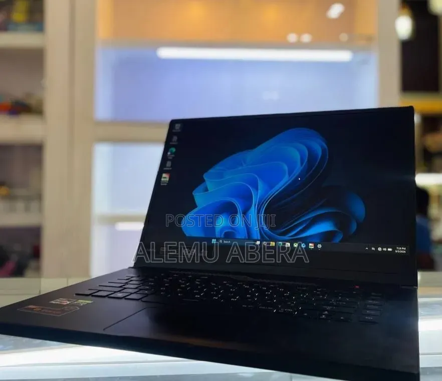 New Laptop Asus ROG Zephyrus G15 16GB AMD Ryzen 7 SSD 512GB