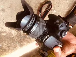 Canon EOS Rebel T100 / 4000D + 18-55mm Lens Full Set
