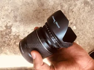 Canon EOS Rebel T100 / 4000D + 18-55mm Lens Full Set