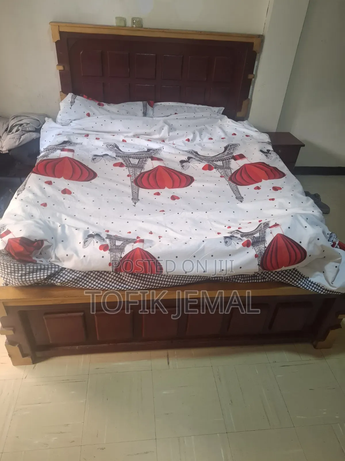 High Quality Bed