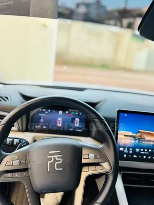 BYD Yuan Up 45 kWh FWD 2024 Beige