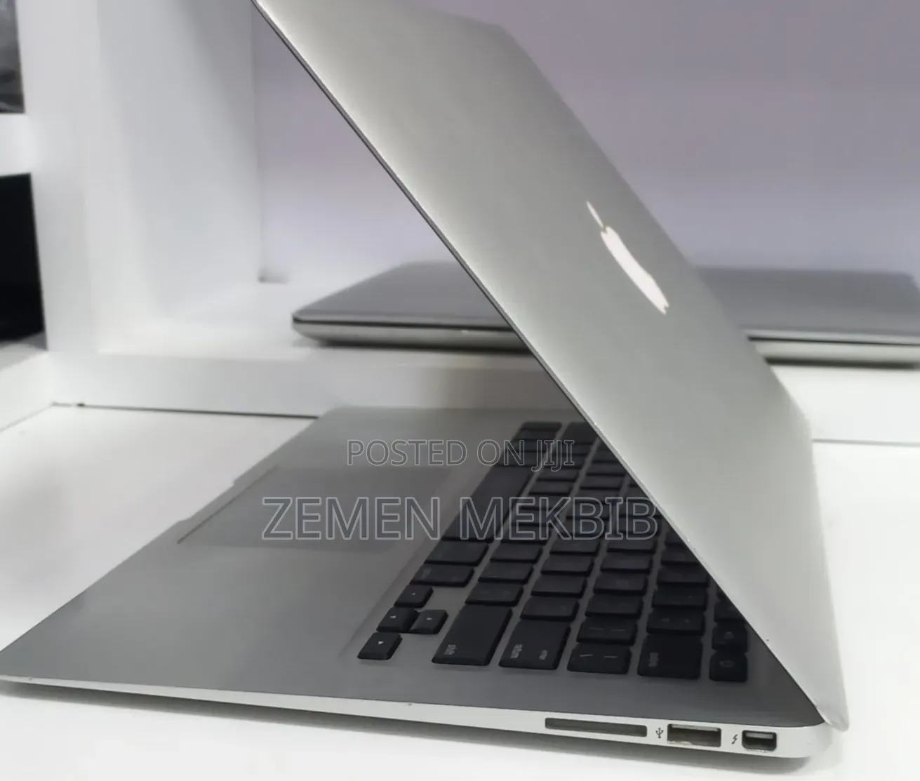 New Laptop Apple MacBook Air 2017 8GB Intel Core i5 SSD 128GB
