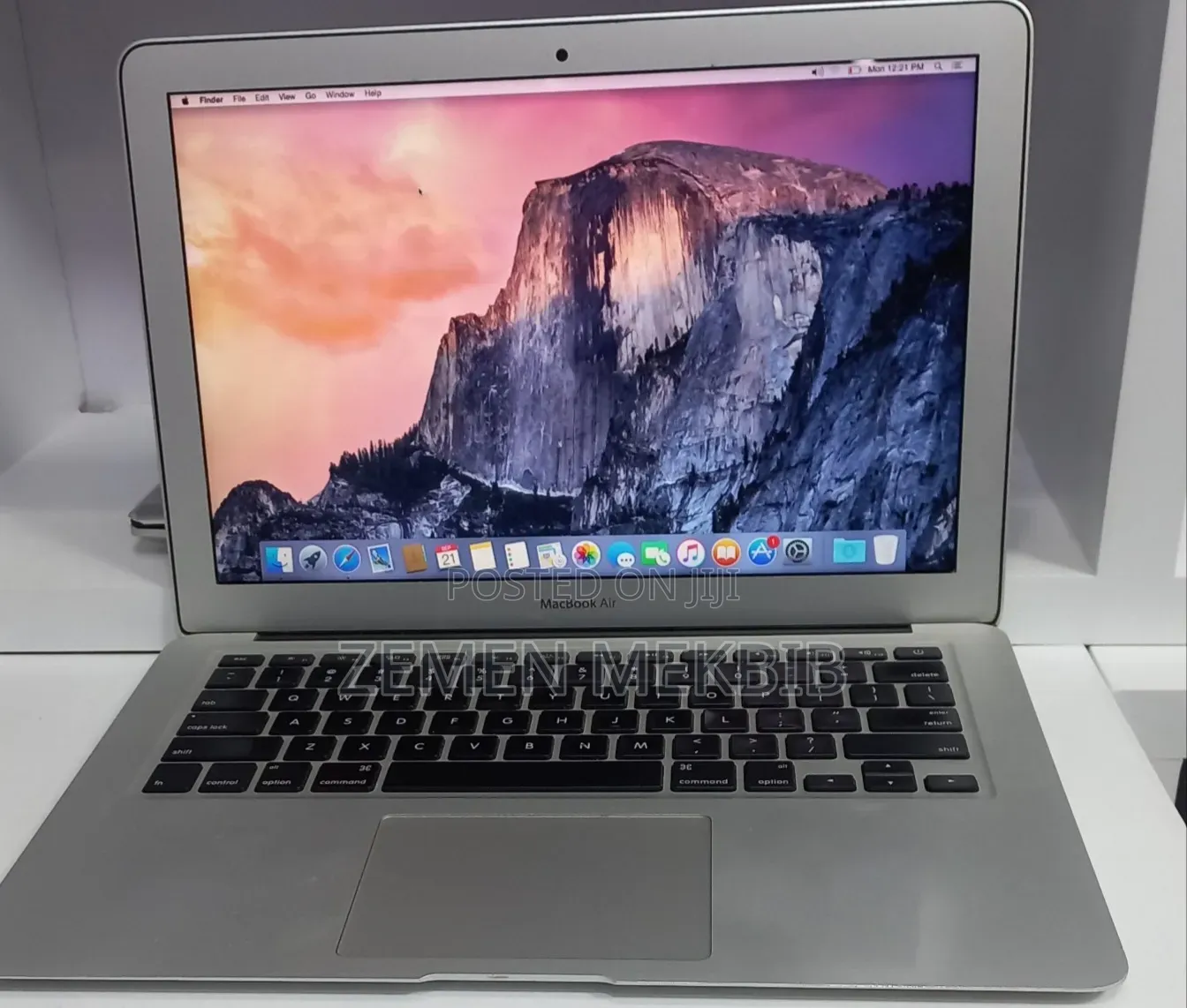 New Laptop Apple MacBook Air 2017 8GB Intel Core i5 SSD 128GB