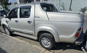 Toyota Hilux 2014 Silver