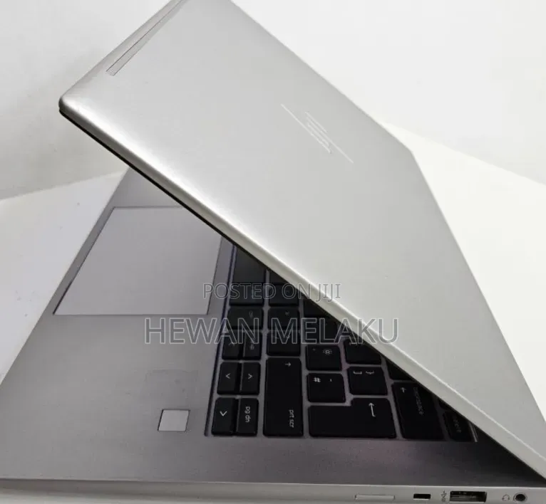 New Laptop HP ZBook Firefly 14 G10 16GB Intel Core i5 SSD 512GB