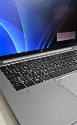 New Laptop HP ZBook Firefly 14 G10 16GB Intel Core i5 SSD 512GB