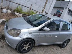 Toyota Vitz 1.0 FWD 3dr 2003 Silver