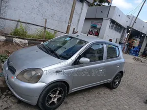 Toyota Vitz 1.0 FWD 3dr 2003 Silver