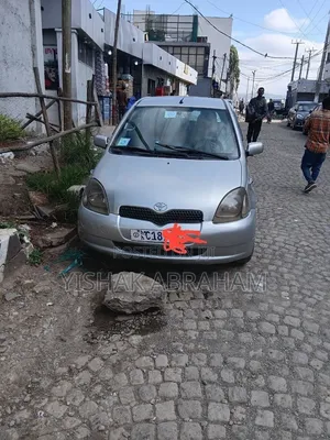 Toyota Vitz 1.0 FWD 3dr 2003 Silver