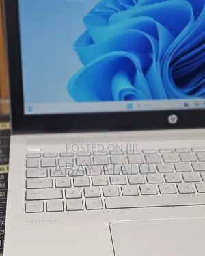 New Laptop HP Pavilion 15 8GB Intel Core i5 HDD 1T