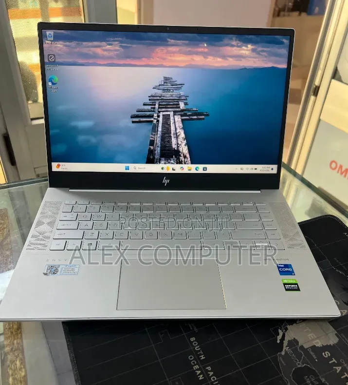 New Laptop HP Envy 15 16GB Intel Core i7 SSD 512GB