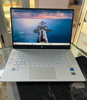 New Laptop HP Envy 15 16GB Intel Core i7 SSD 512GB