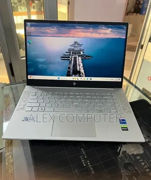 New Laptop HP Envy 15 16GB Intel Core i7 SSD 512GB