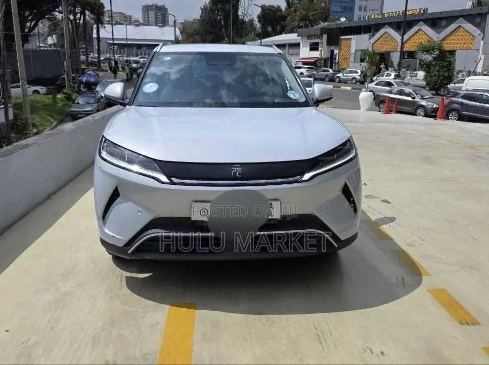 BYD Yuan Up 2025 Silver