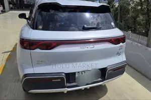 BYD Yuan Up 2025 Silver