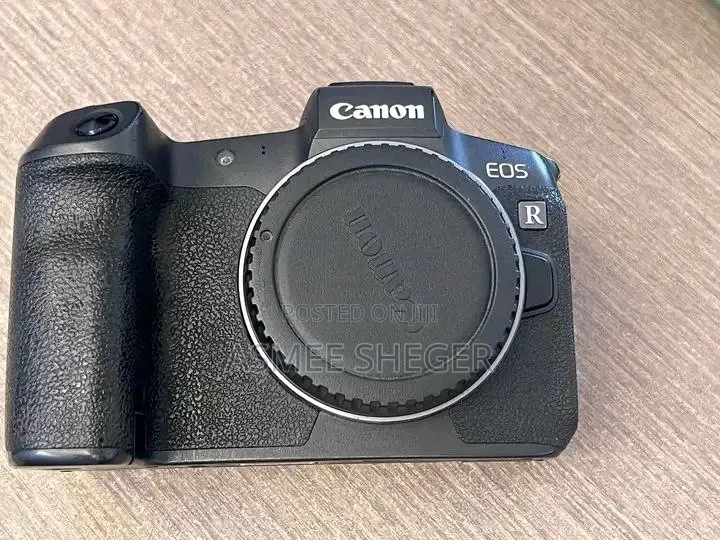 Brand Canon R With 24-105 Lenes