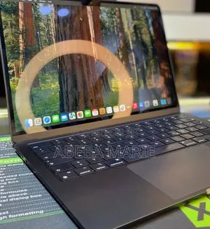 New Laptop Apple MacBook Air 2022 M2 8GB Apple M2 SSD 512GB