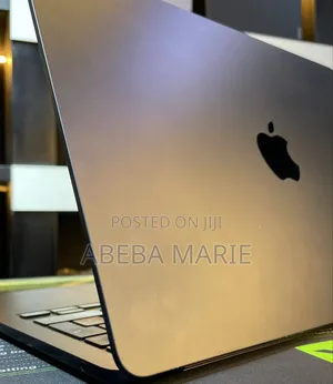 New Laptop Apple MacBook Air 2022 M2 8GB Apple M2 SSD 512GB