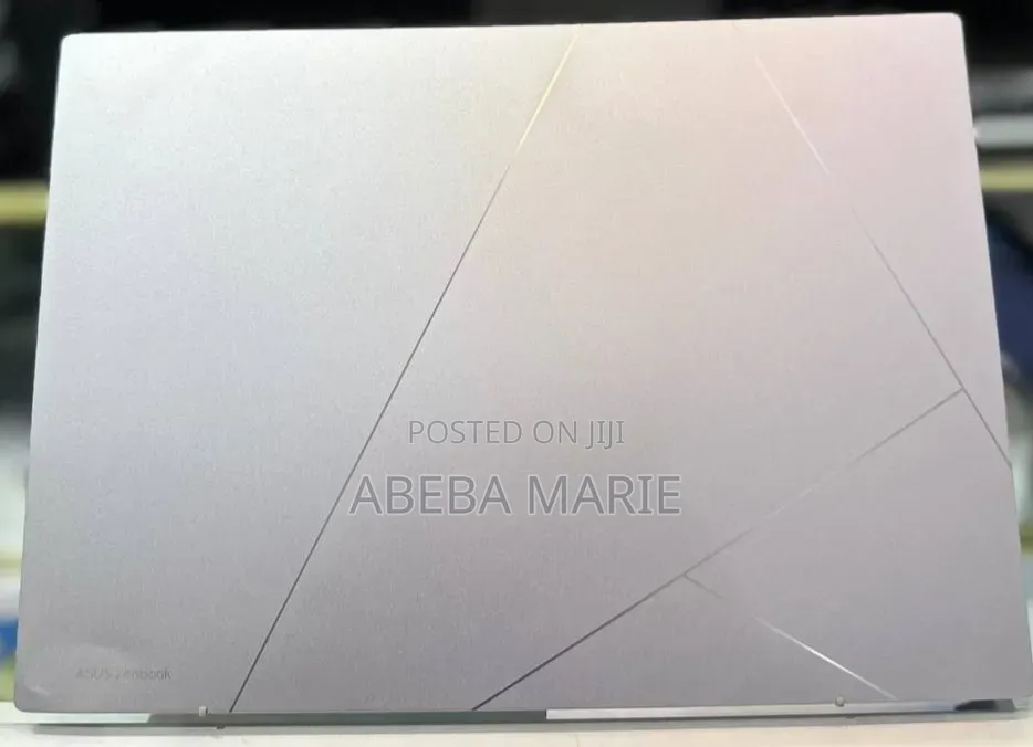 New Laptop Asus Zenbook 14 16GB Intel Core i9 SSD 512GB