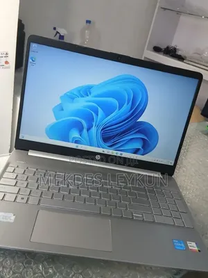 New Laptop HP Stream Notebook 16GB Intel Core i5 SSD 512GB