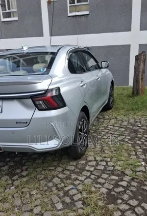 Suzuki Dzire 2024 Silver