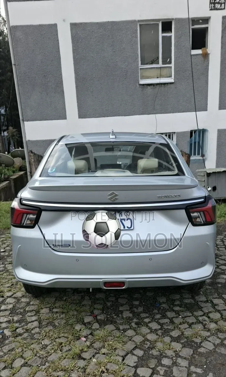 Suzuki Dzire 2024 Silver