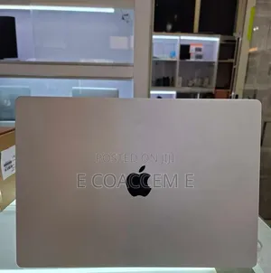 New Laptop Apple MacBook 8GB Apple M3 SSD 256GB