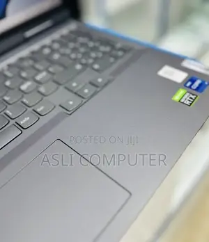 New Laptop Lenovo LOQ 15ARP9 16GB Intel Core i7 SSD 1T