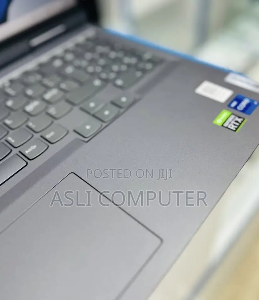 New Laptop Lenovo LOQ 15ARP9 16GB Intel Core i7 SSD 1T