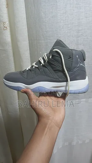 Air Jordan 11