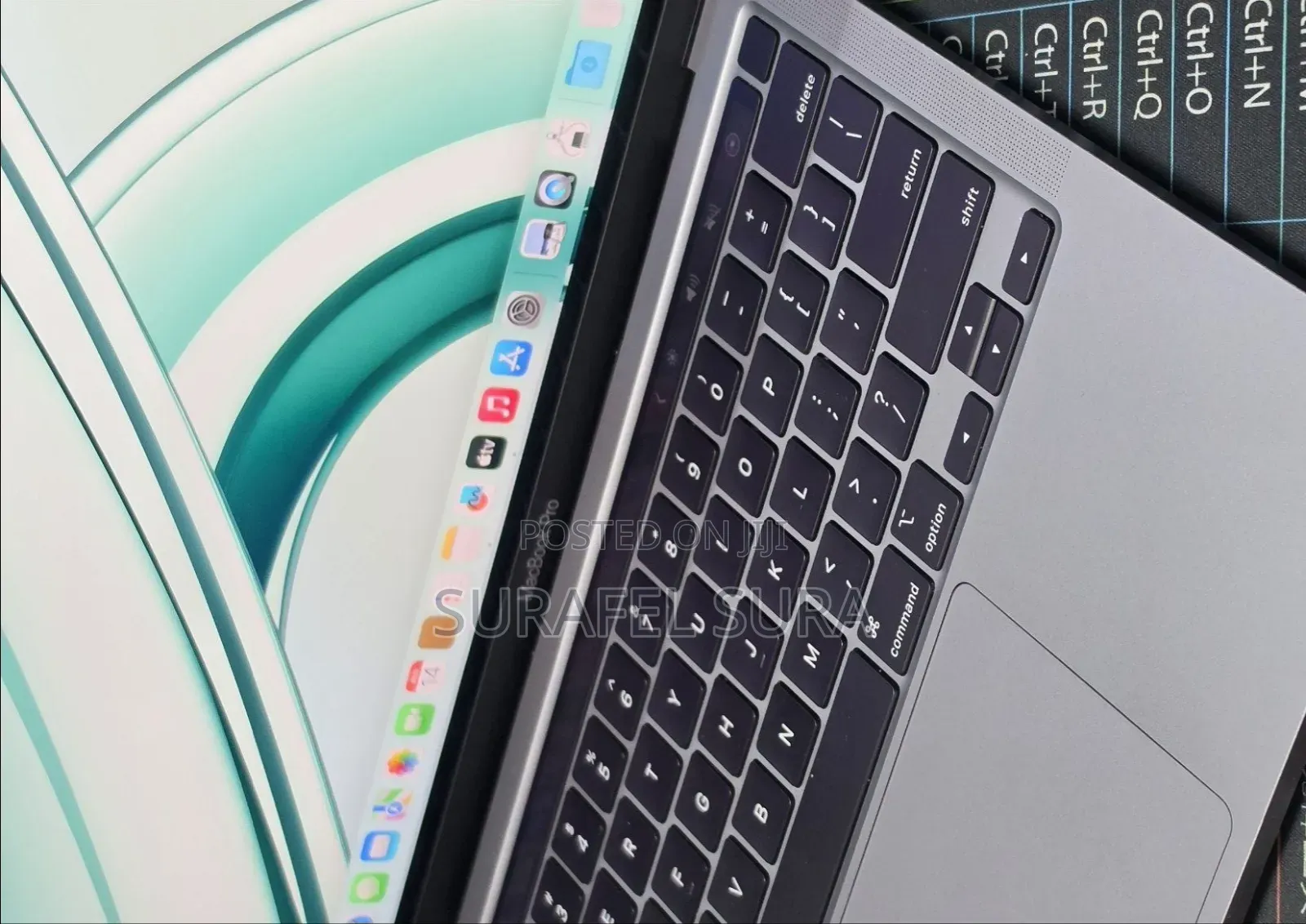 New Laptop Apple MacBook Pro 2022 M2 8GB Apple M2 SSD 256GB